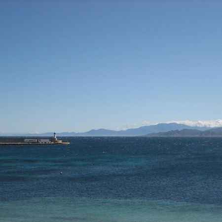 ホテル L'Isula Rossa LʼÎle-Rousse エクステリア 写真