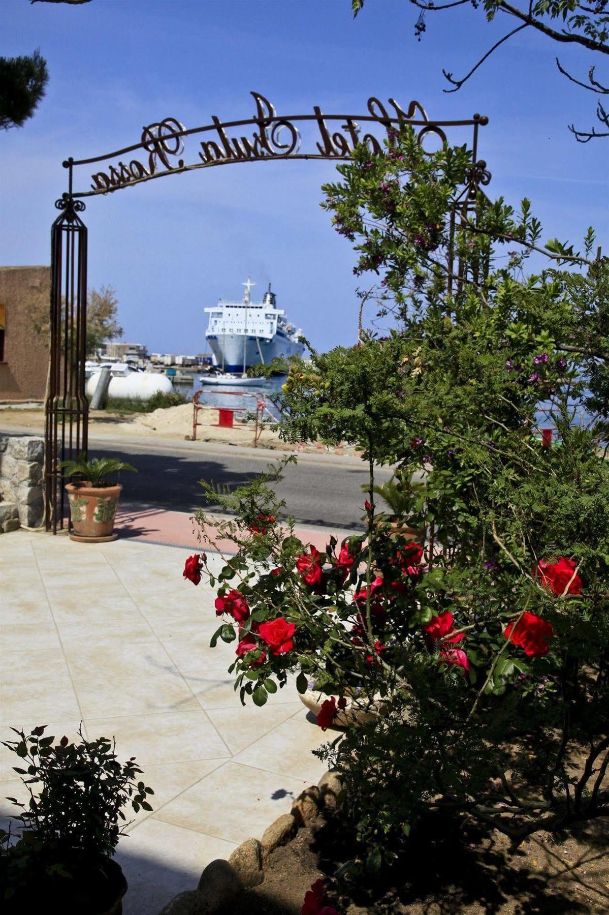 ホテル L'Isula Rossa LʼÎle-Rousse エクステリア 写真