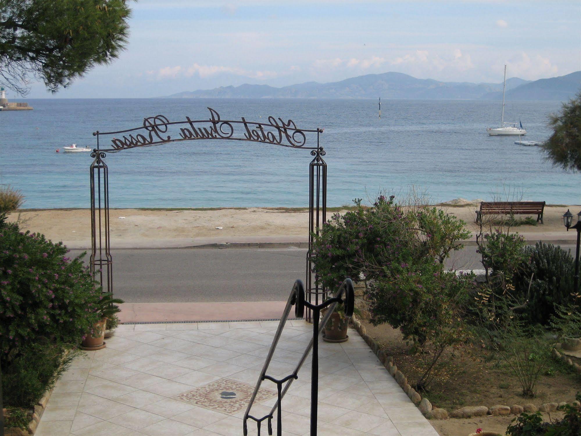 ホテル L'Isula Rossa LʼÎle-Rousse エクステリア 写真