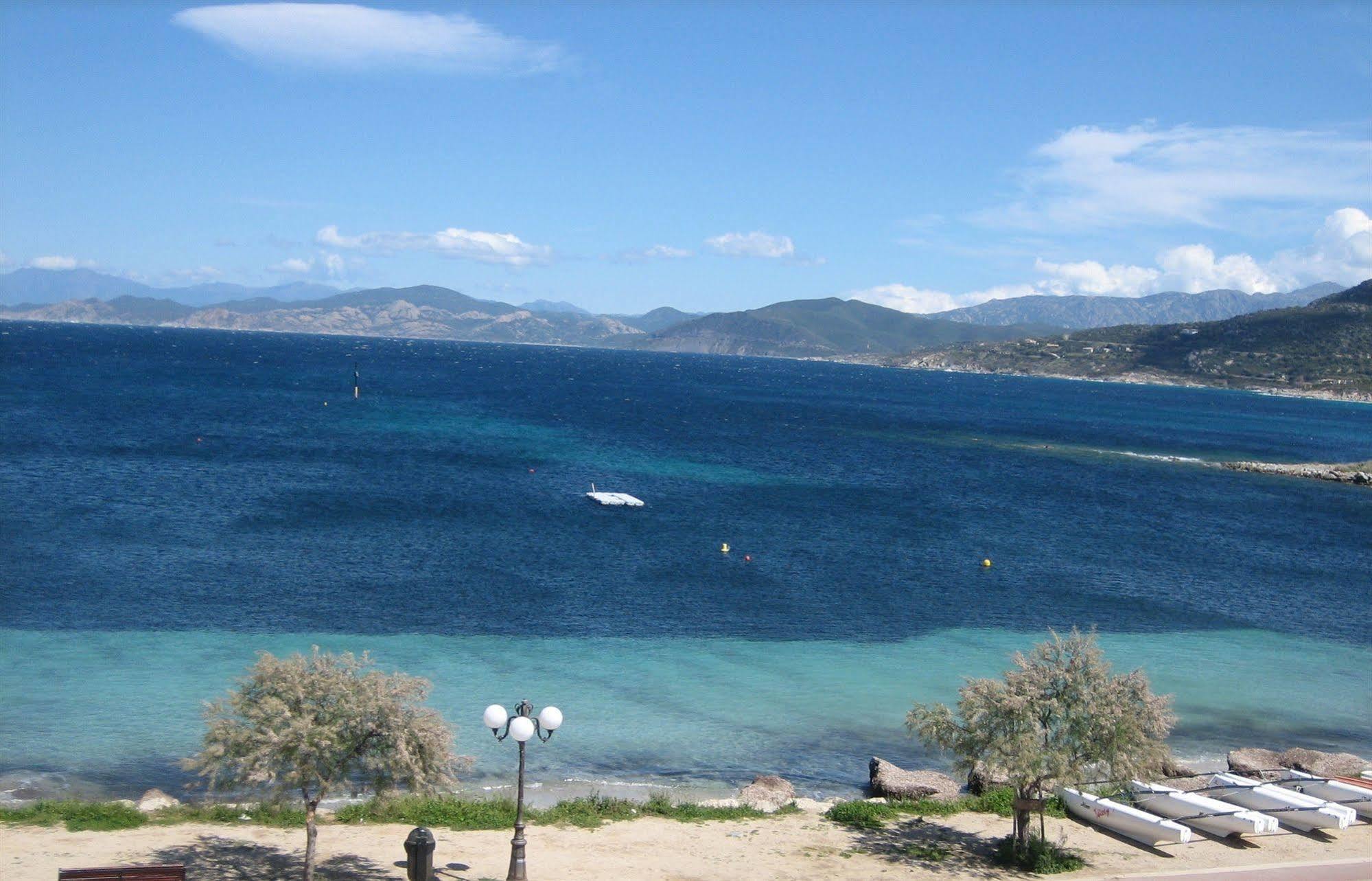 ホテル L'Isula Rossa LʼÎle-Rousse エクステリア 写真